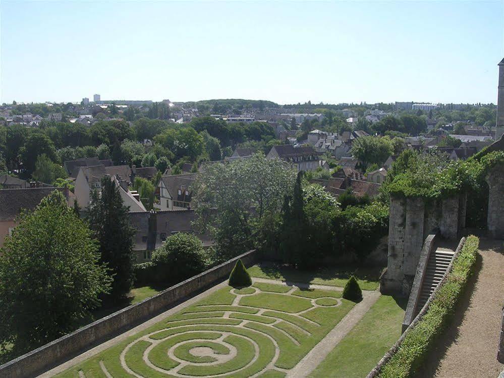 Hotellerie Saint Yves Chartres Bagian luar foto
